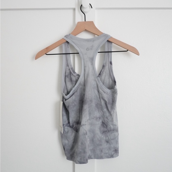 Lululemon Swiftly Tech Tank Race Length - Picture 3 of 3